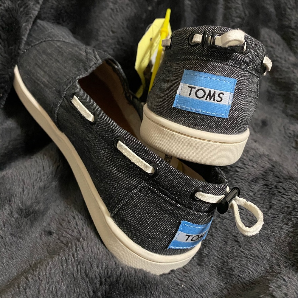 Brand new TOMS denim bemini